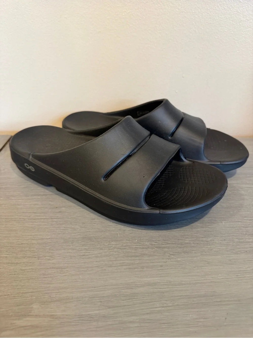 Oofos Ooahh Black Unisex Sports Slide Recovery LN M10 W12 Recovery Men Women
